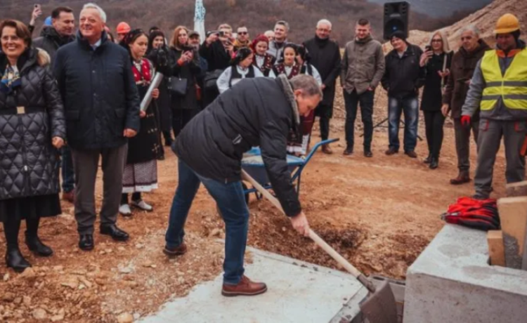 Foto Prvi Put Nakon 40 Godina U Prozor Rami Položen Kamen Temeljac Za